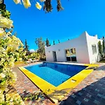 Villa Aguirar